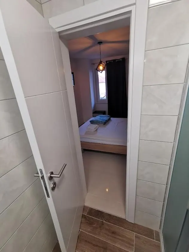 Elizabeta Deluxe Rooms Биоград-на-Мору 0*,